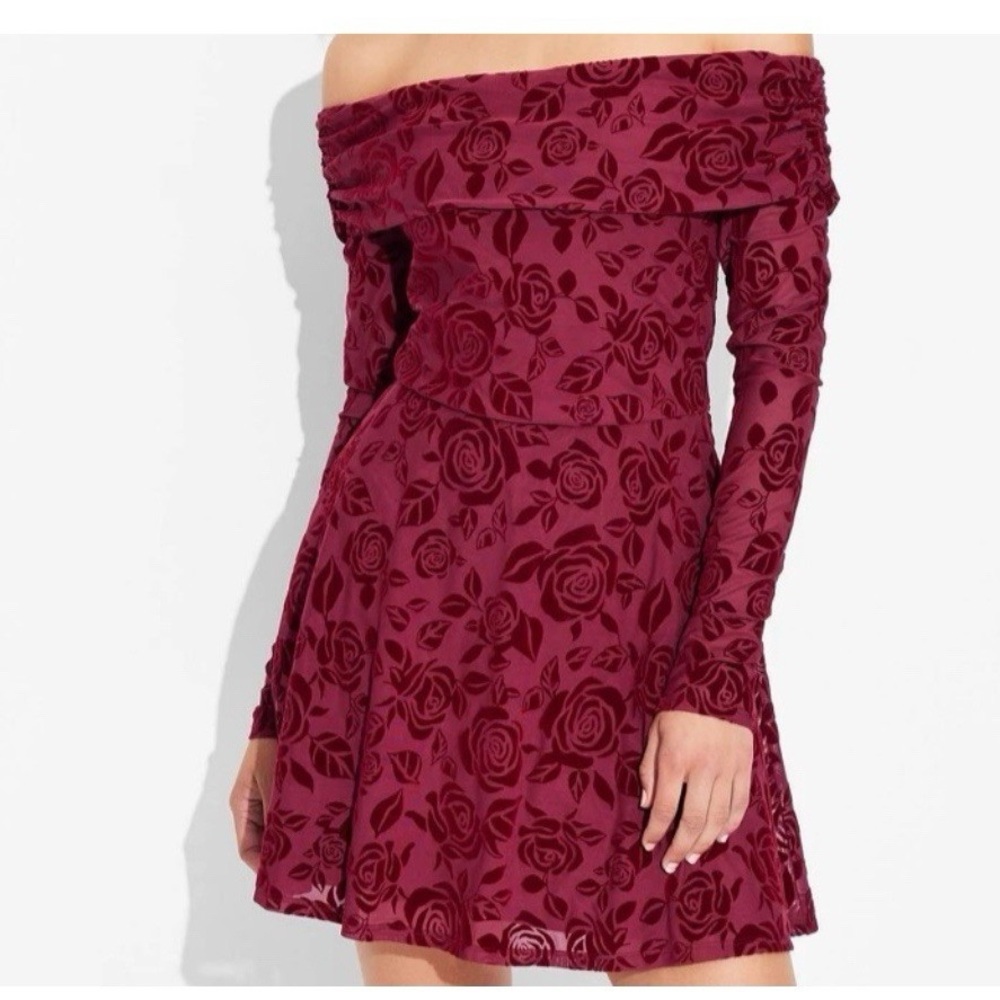 Vintage-Inspired Burgundy Velvet Rose Off Shoulder Mini Dress - Picture 5 of 7
